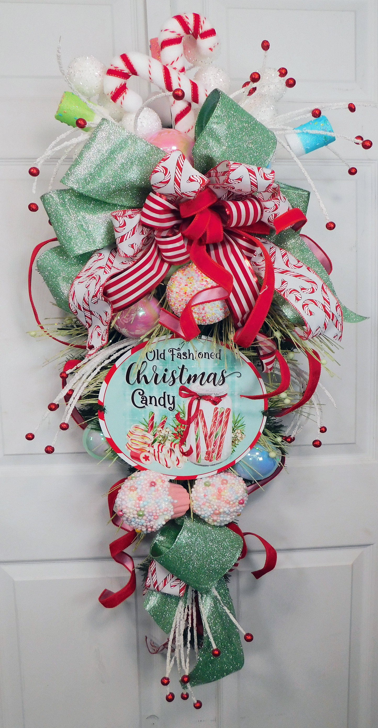 Old Fashioned Christmas Candy Swag – Festive Holiday Door Decor with Candy Cane & Peppermint Accents