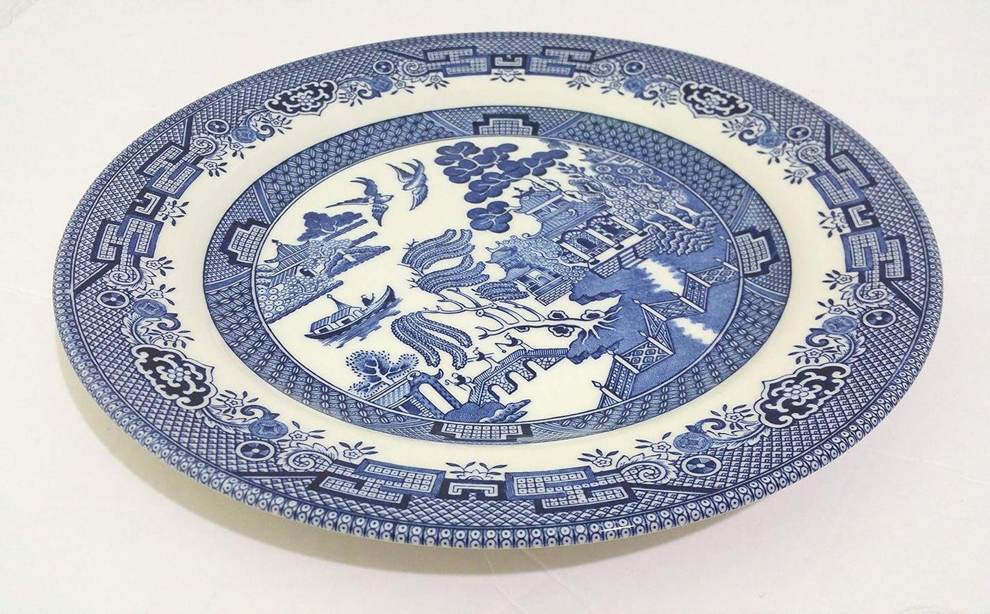 Set of 4 Vintage Churchill Blue Willow Dinner Plates - 10.25" Staffordshire England - Classic Oriental Scene Design