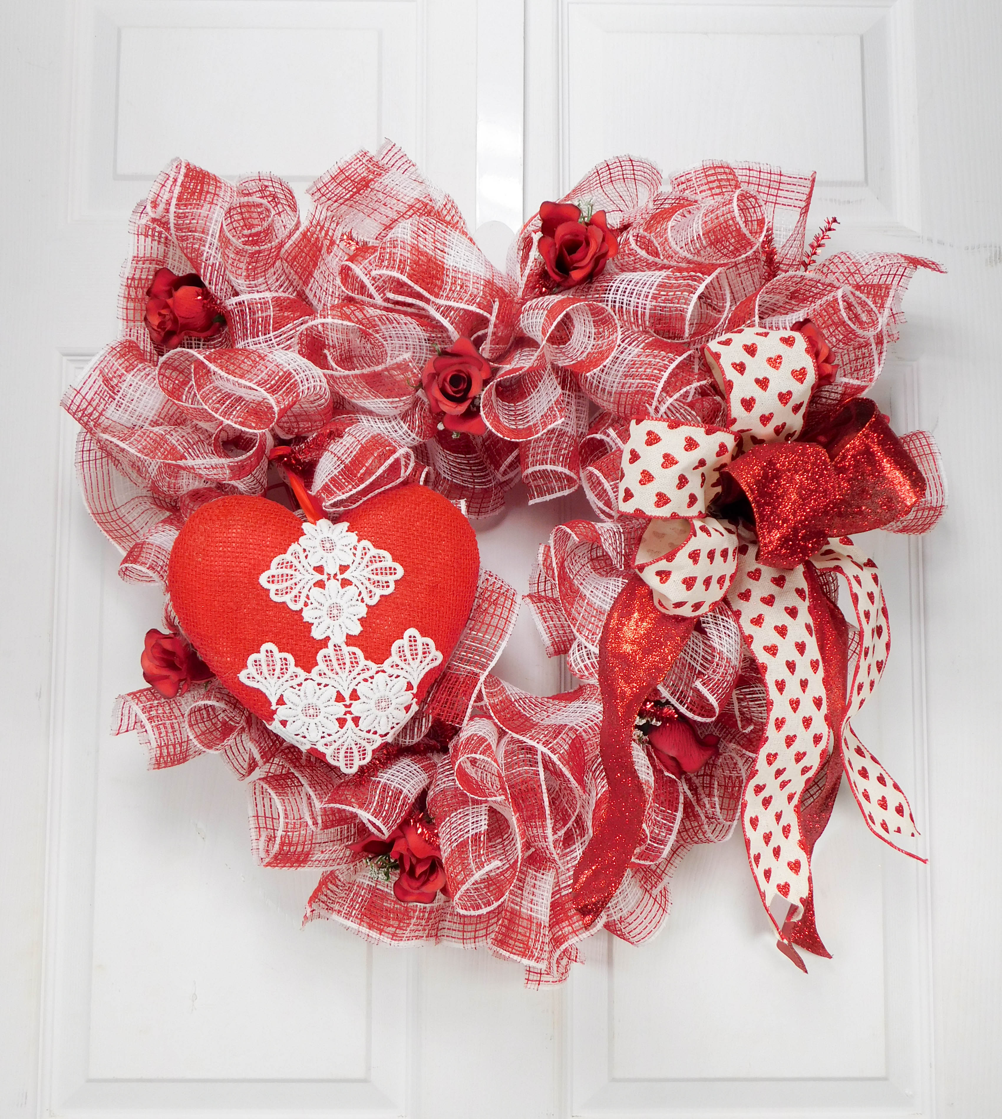 How to Make a Deco Mesh Wreath for Valentine's Day - How to Make